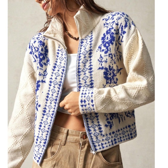 Cozy Floral Print Zip up High Collar Cardigan